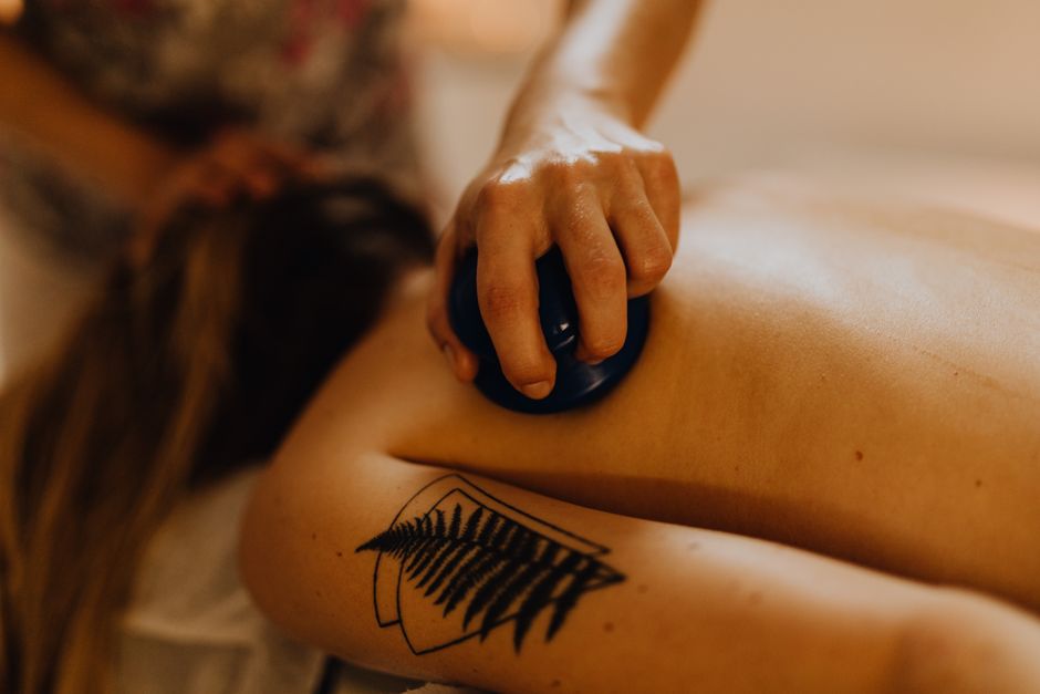 Holistisk Medisin og Helhetsterapi: En Vei til Optimal Velvære